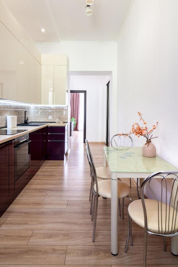 Avangard Liberty Avenue Apart Лвив Екстериор снимка
